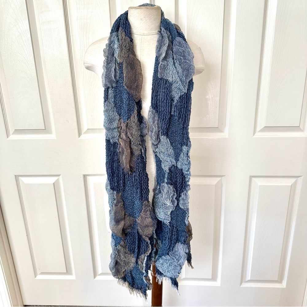 Long blue scarf - Picture 2 of 9